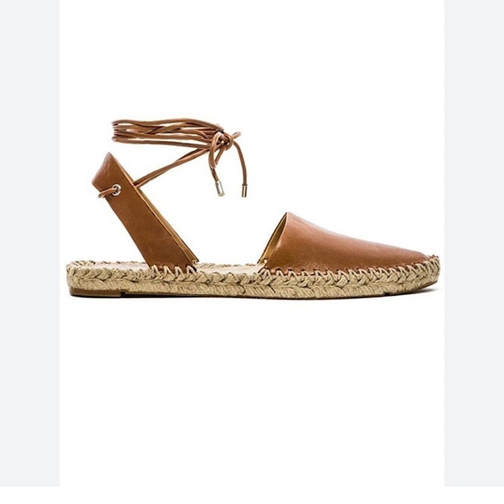 Sigerson Morrison Maie Flat in Tan
Belle by Sigerson Morrison size 9.5 in tan